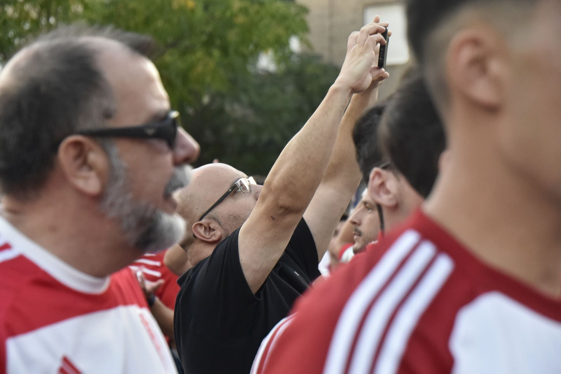 Las imágenes de la protesta de los aficionados del Granada