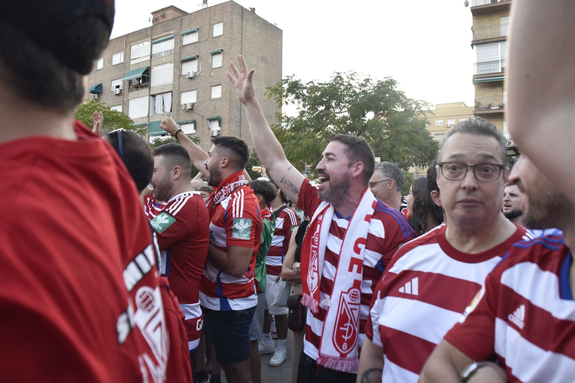Las imágenes de la protesta de los aficionados del Granada