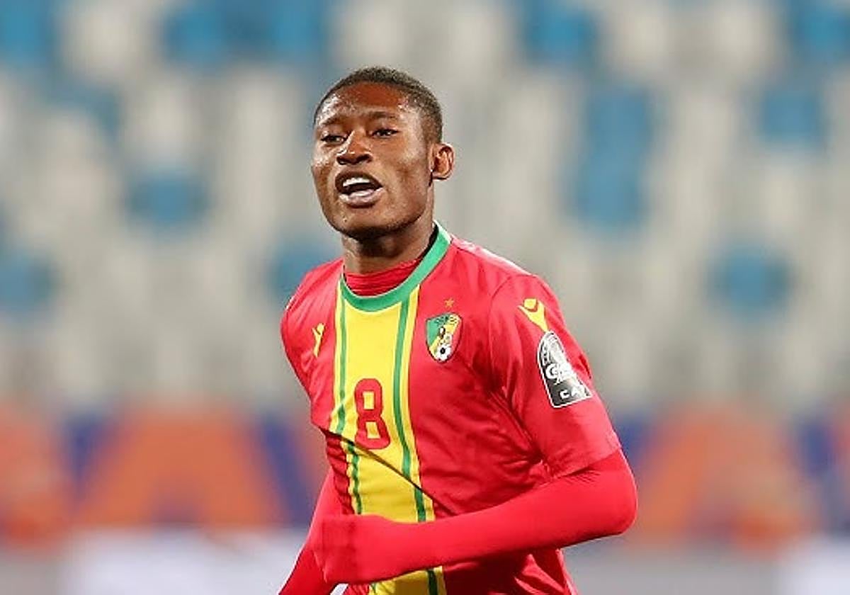 El delantero Josna Loulendo, con la selección de Congo.