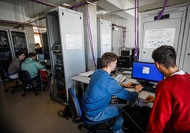 Alumnos del Informática de la UGR.