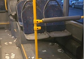 Una de las imágenes que muestran el estad el autobús después de la jornada tras la Feria.