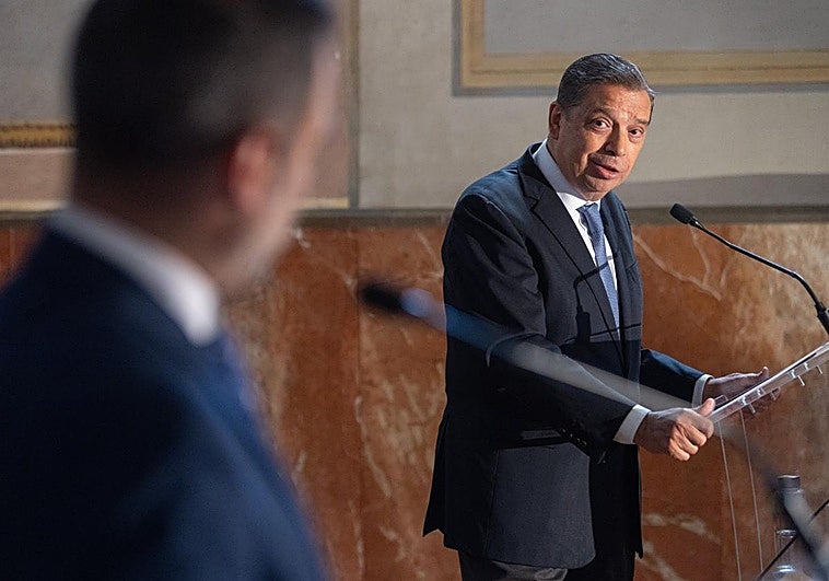 Luis Planas analiza la actualidad del sector agrícola, ganadero y pesquero en el foro organizado por IDEAL