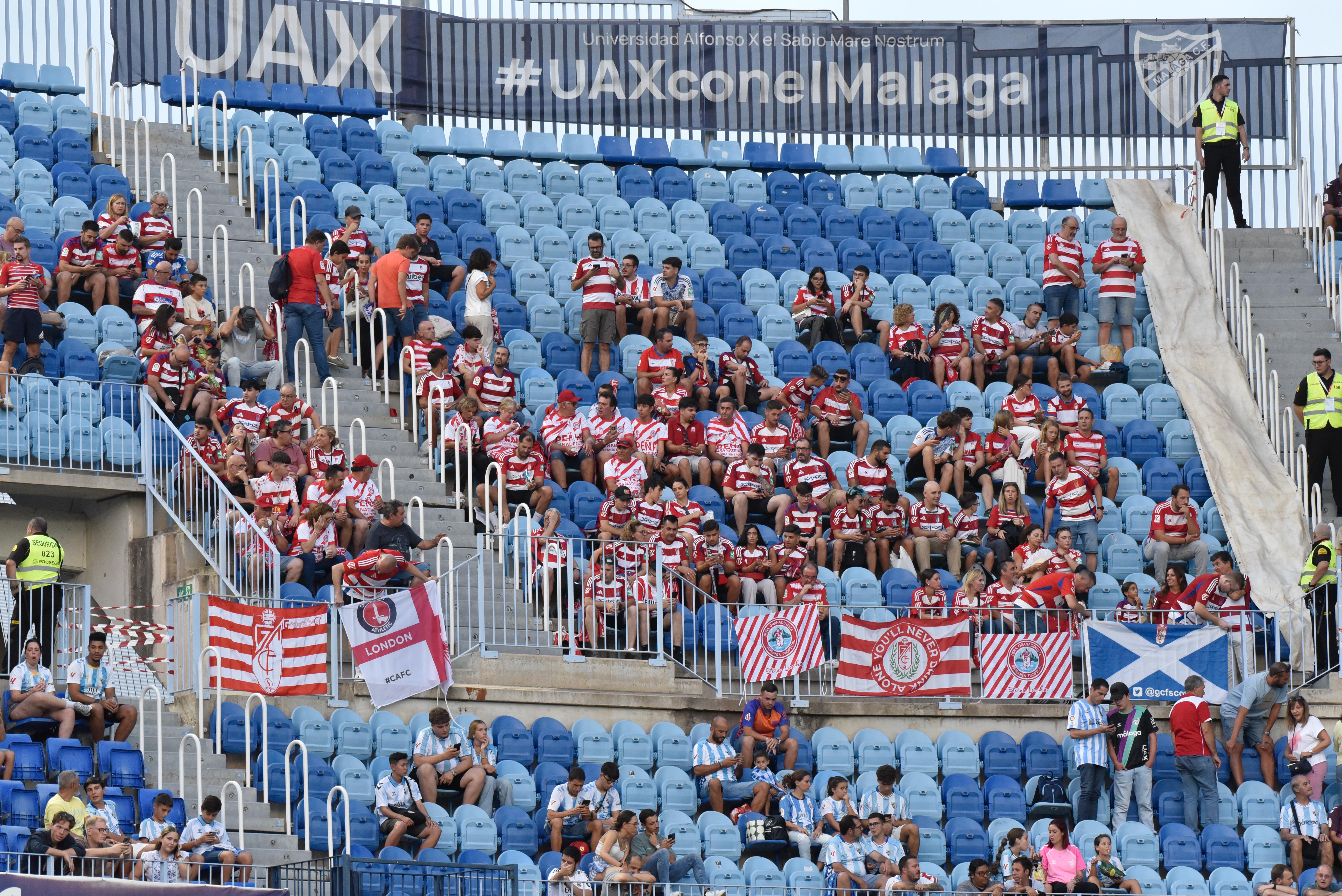 La afición del Granada CF en La Rosaleda