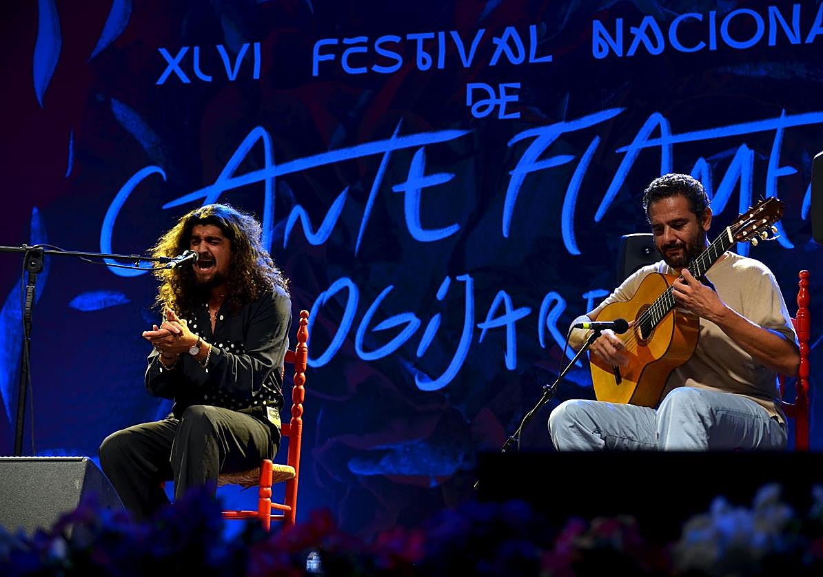 Israel Fernández, entregado