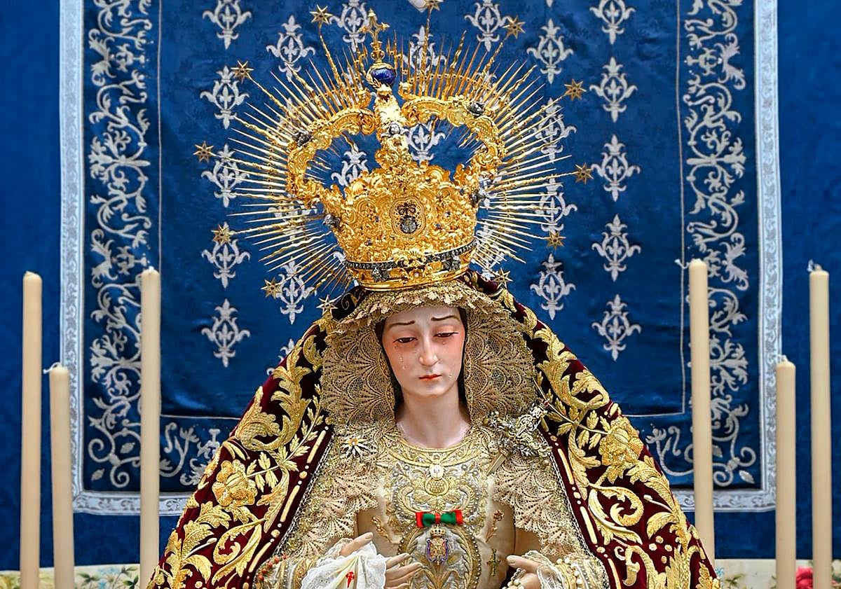 Imagen principal - Así se presenta la Virgen de la Amargura para sus cultos en el Realejo