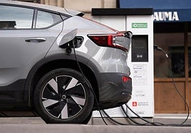 Sube la adquisición de coches alternativos.