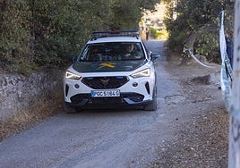 Coche de la Guardia Civil en Prado Negro.