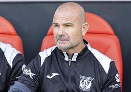 Paco López, en el banquillo del Leganés durante el último encuentro.