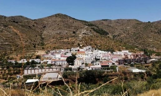 Vista panorámica de la localidad de Enix.