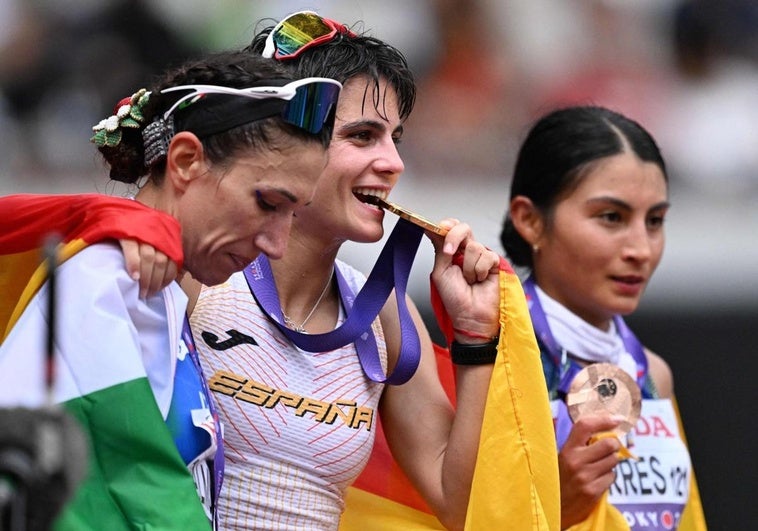 Lluvia de elogios a María Pérez: «Naciste para hacer historia»