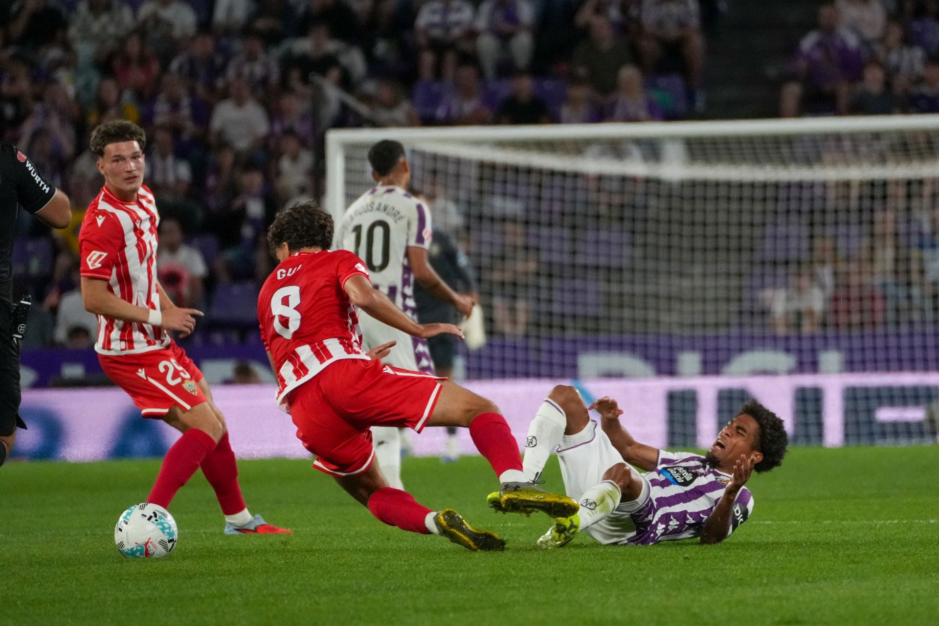 El Almería, prisionero de su propio merecimiento