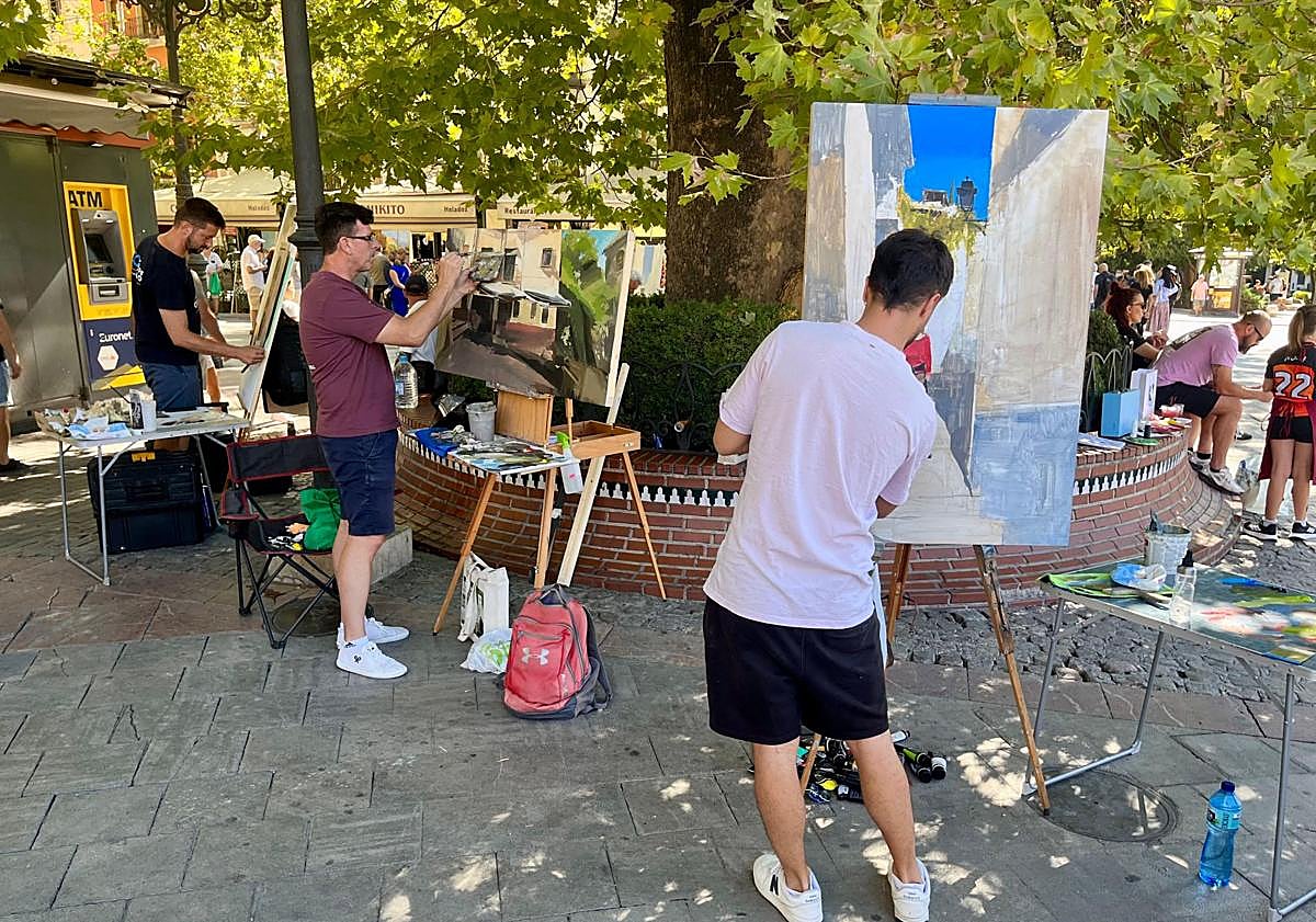 Imagen principal - Artistas en Plaza del Campillo. 