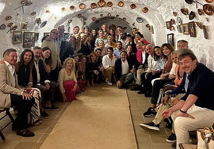 Los invitados disfrutaron de un espectáculo en una zambra granadina.