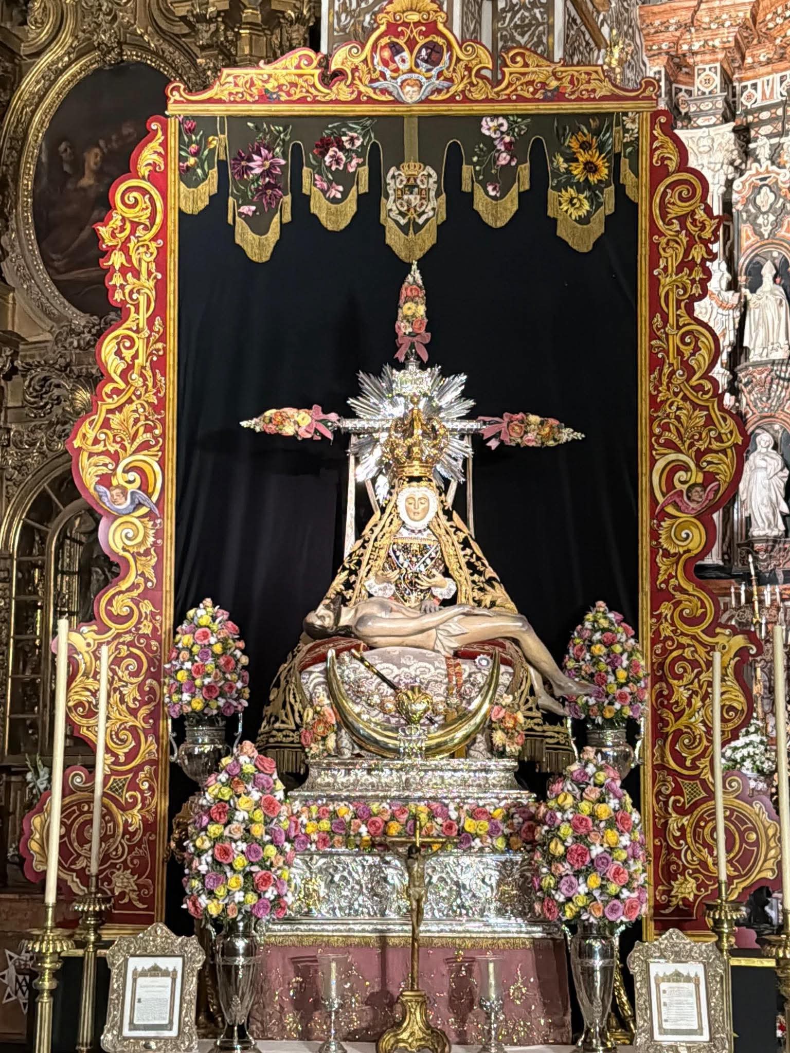 El trabajo termina a las seis de la mañana. Todo está listo para el gran día