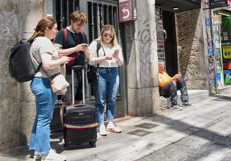 El choque entre Gobierno y Junta deja en un limbo legal a 1.250 viviendas turísticas