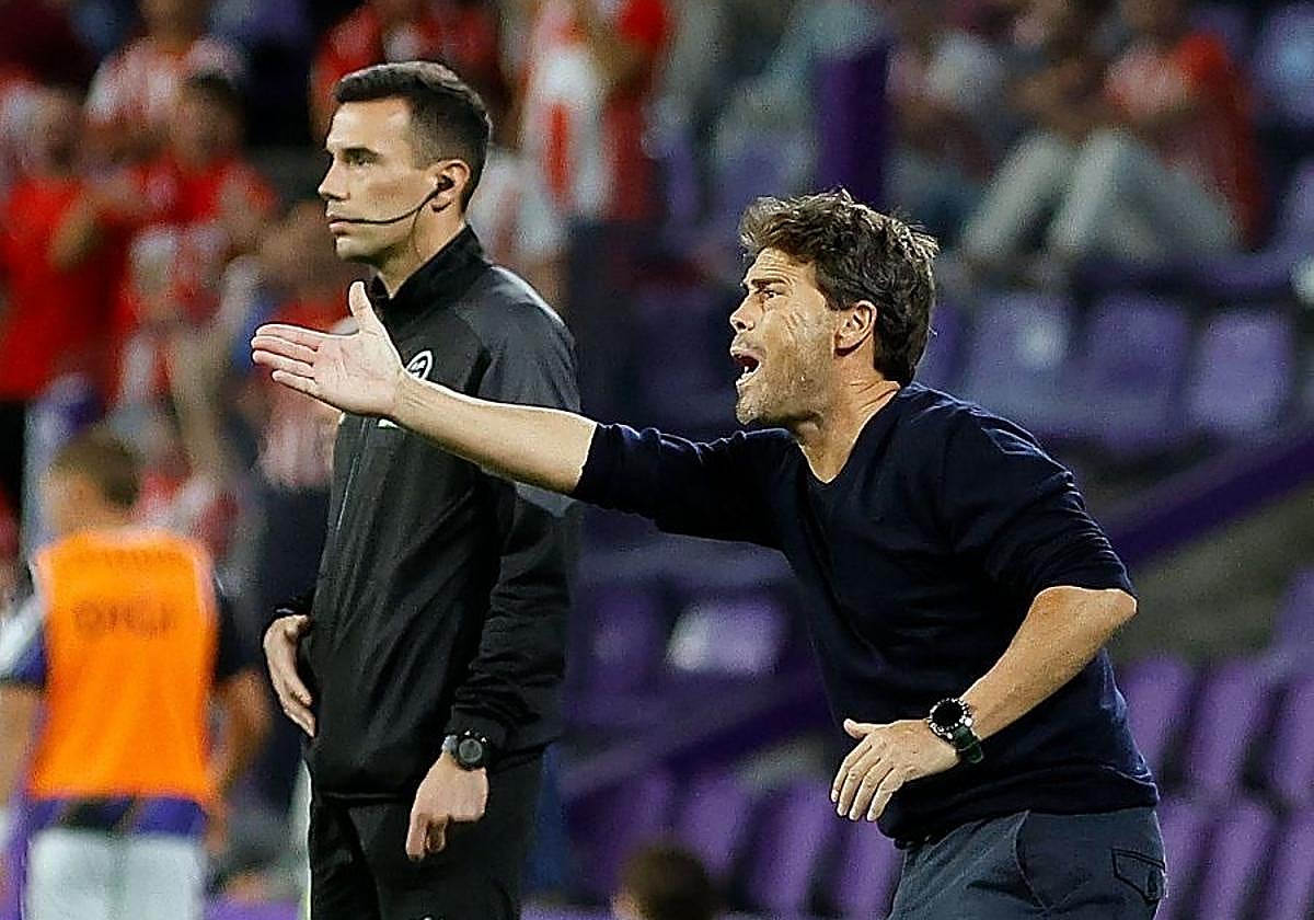 Rubi expresa en su gesto la fe en la reacción, pero también la urgencia que se añade por la racha.,