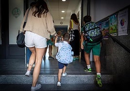 El protocolo se activa cuando un alumno falta de manera injustificada cinco días en un mes.