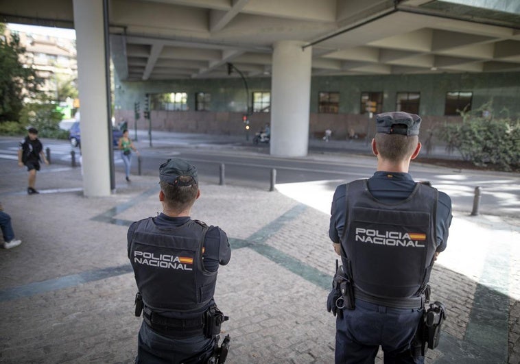 Denuncian ante Trabajo que no se vacuna a policías nacionales contra enfermedades infecciosas