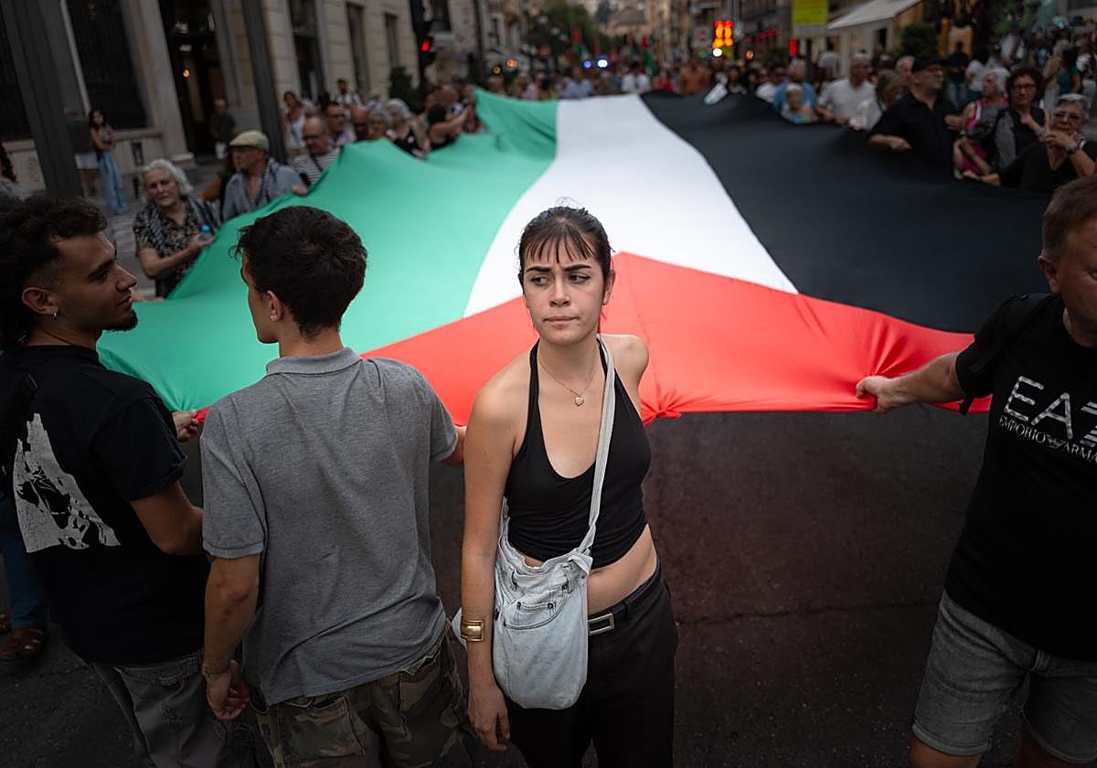 Las imágenes de la marcha en Granada contra el genocidio en Gaza