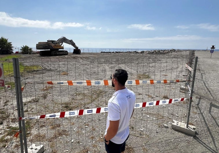 Costas realiza modificaciones en la obra del espigón de Playa Granada para garantizar su estabilidad