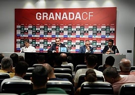 Un instante del encuentro con las peñas.