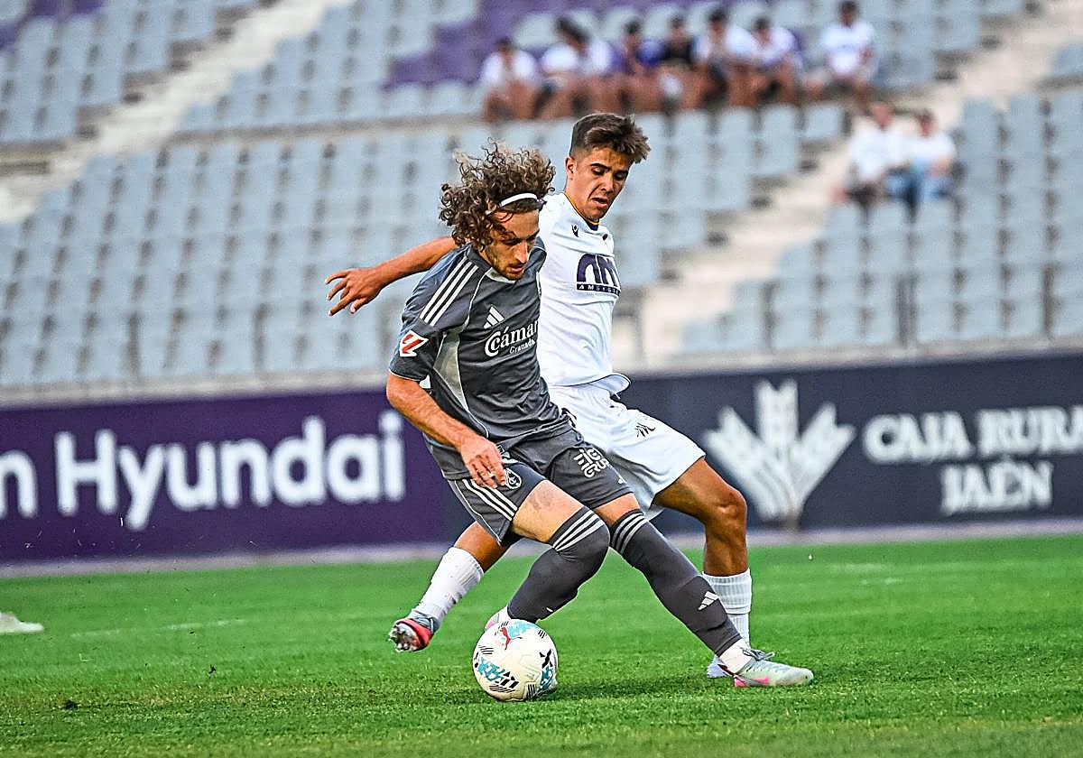 Luka Gagnidze gira sobre sí mismo durante el Trofeo del Olivo, antes de sufrir el esguince de su tobillo derecho.