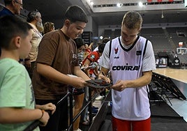 Autógrafo de Elias Valtonen.