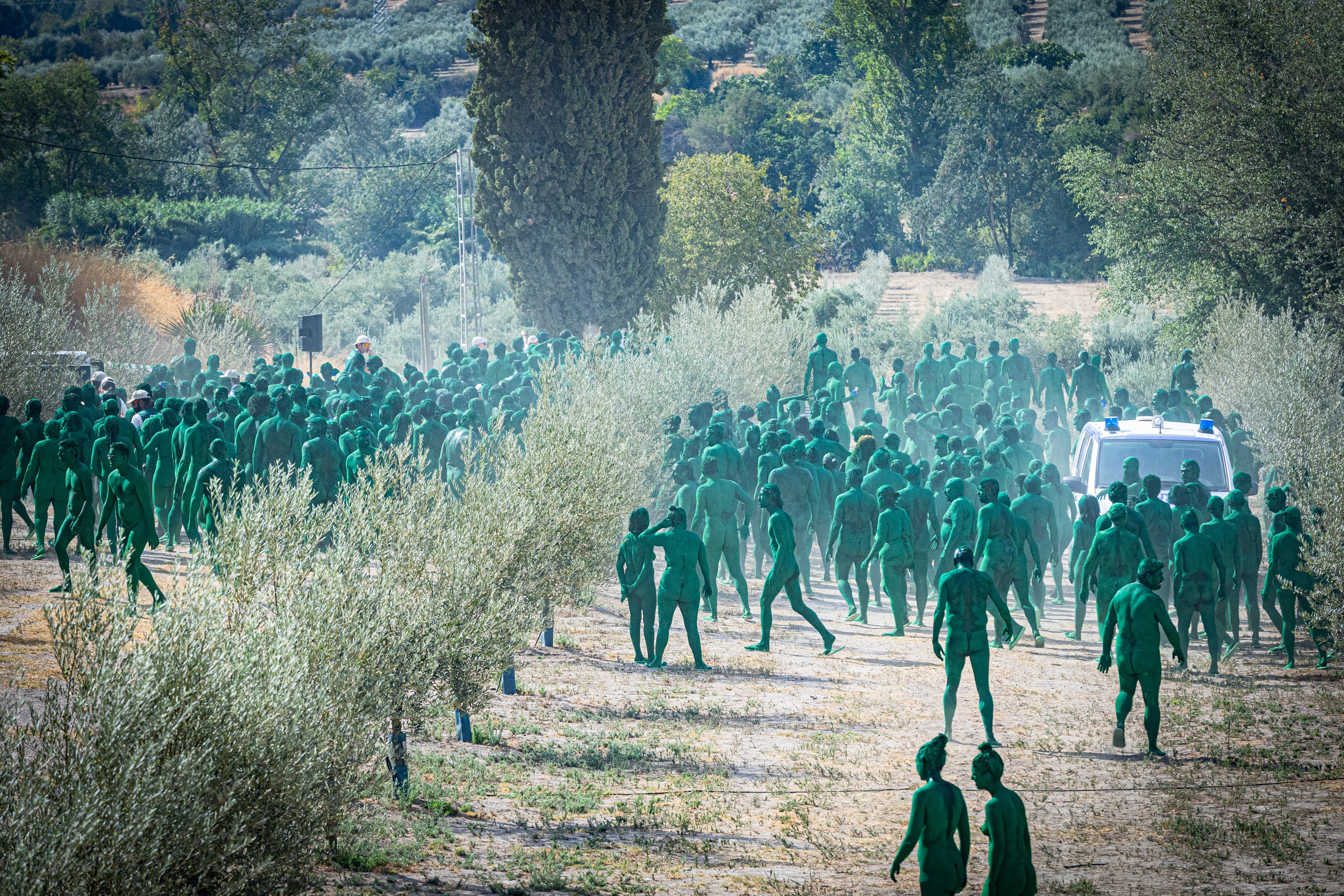 Las imágenes de los desnudos verdes en Granada