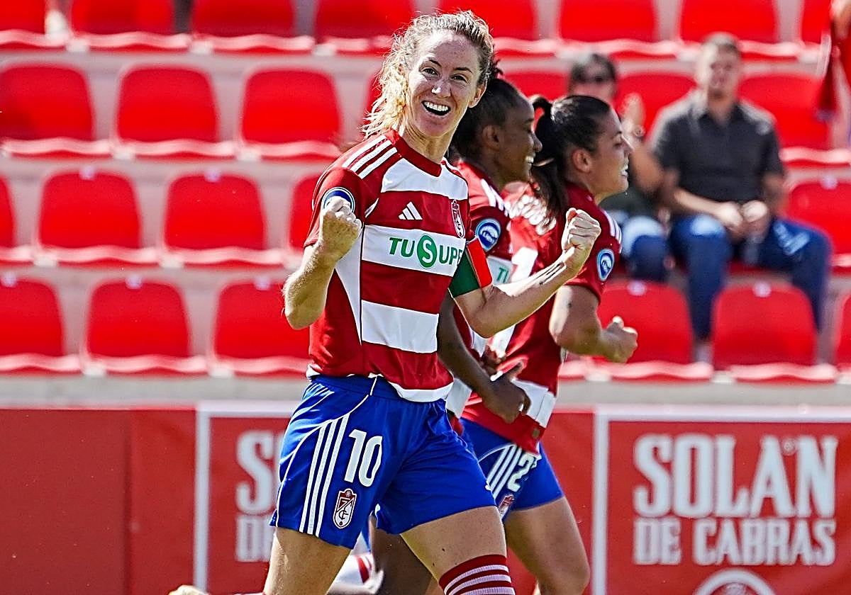 La rojiblanca Lauri celebra su doblete ante el Eibar.