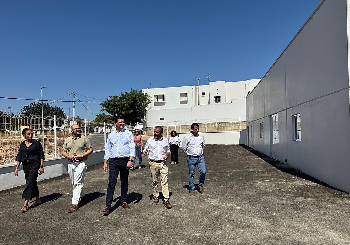 La obra de construcción del centro polivalente municipal en Los Albaricoques entra en su recta final