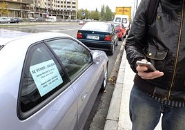 Poner este papel en el coche puede suponer una multa de hasta 1.000 euros.