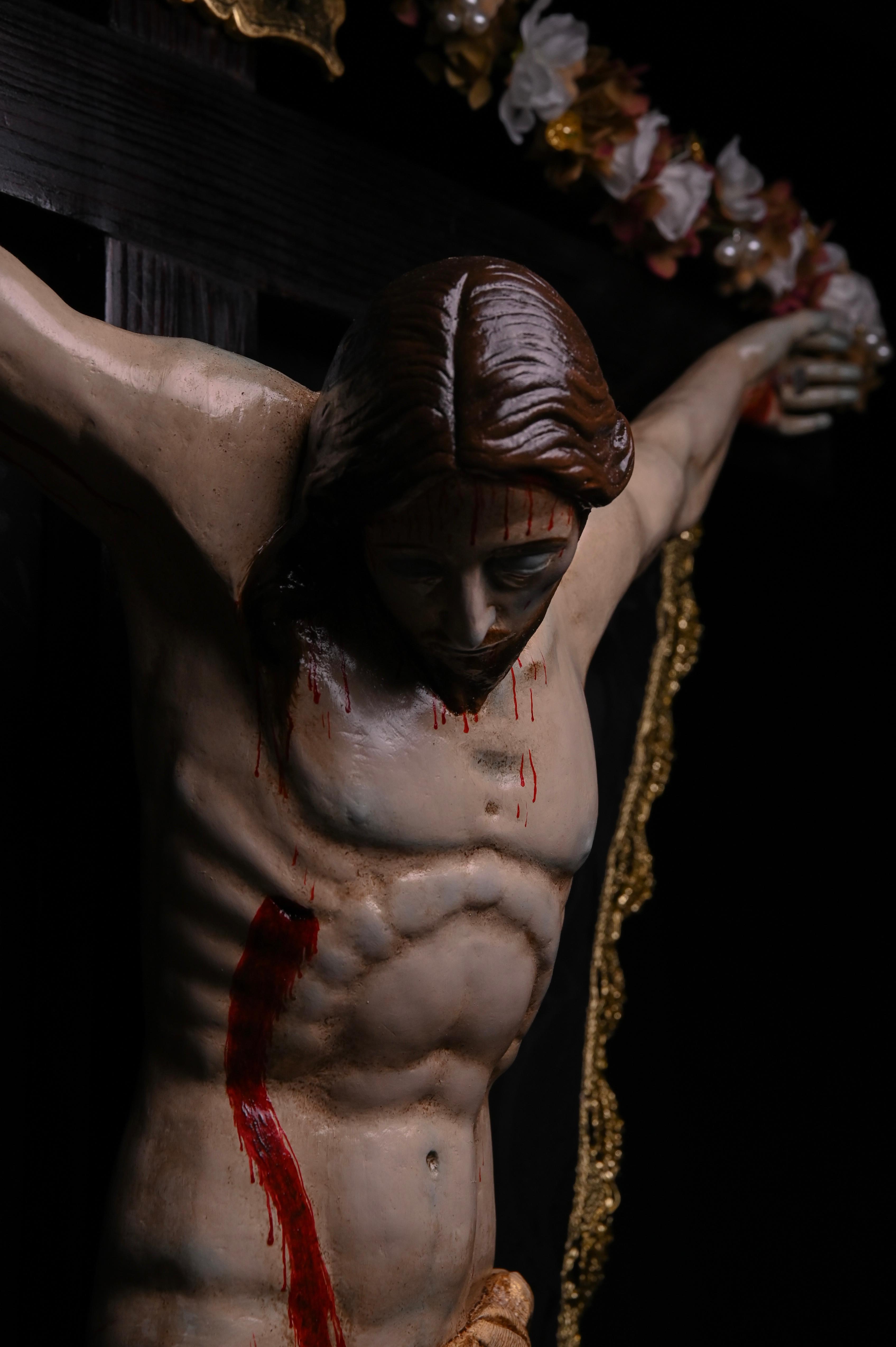 Imagen principal - La Vera Cruz devuelve a Motril la imagen perdida del Cristo de la Expiración