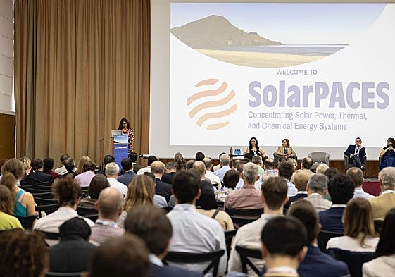 La cita está teniendo lugar en el Palacio de Congresos de El Toyo, en Almería.
