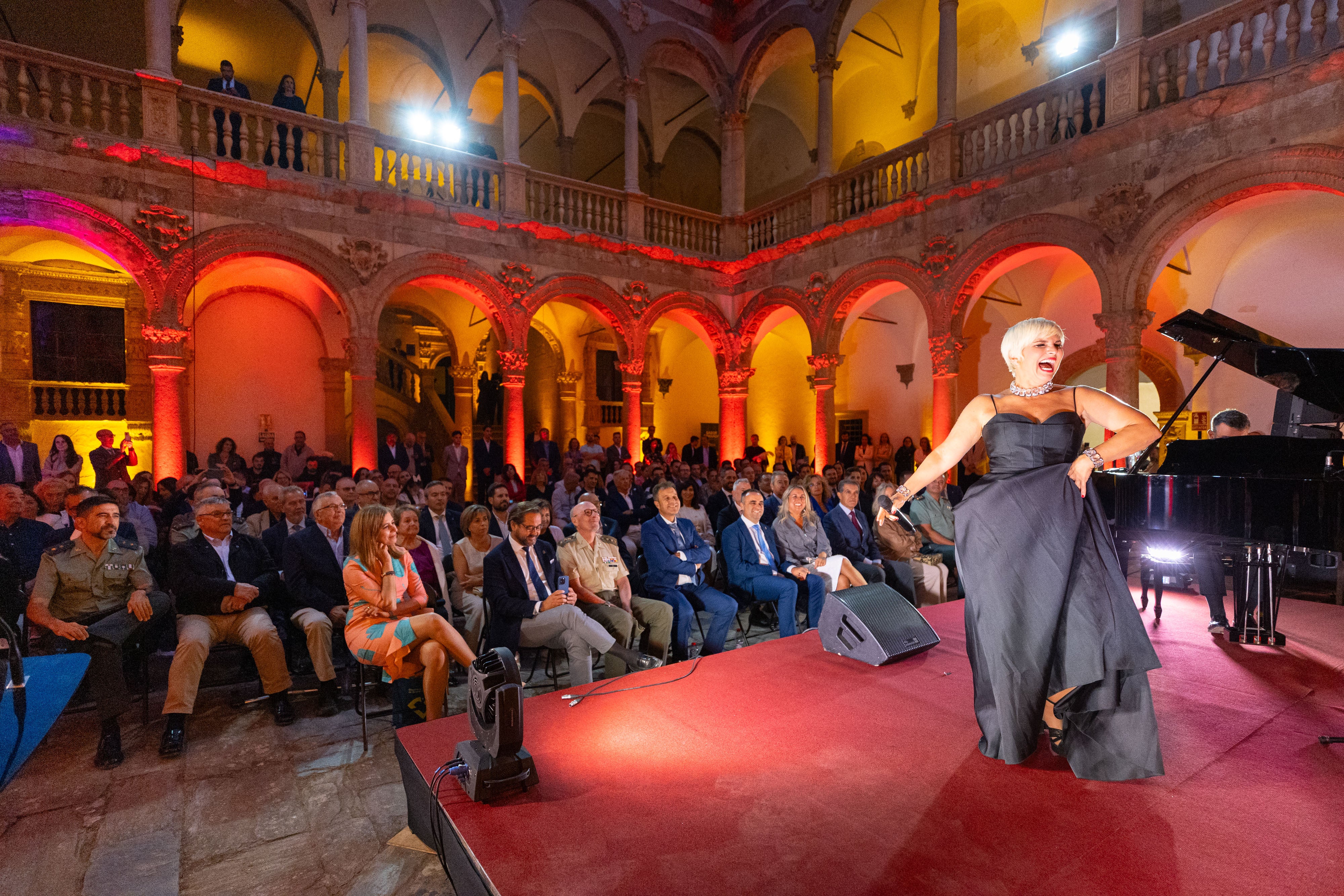 Las imágenes de la inauguración del castillo de La Calahorra este miércoles