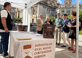 Presentación del contendor marrón y la campaña de información y sensibilización sobre su uso.