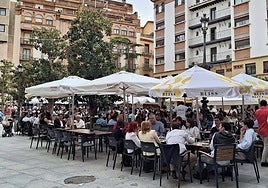 Terraza de un bar en el centro de la capital, en una imagen de archivo.