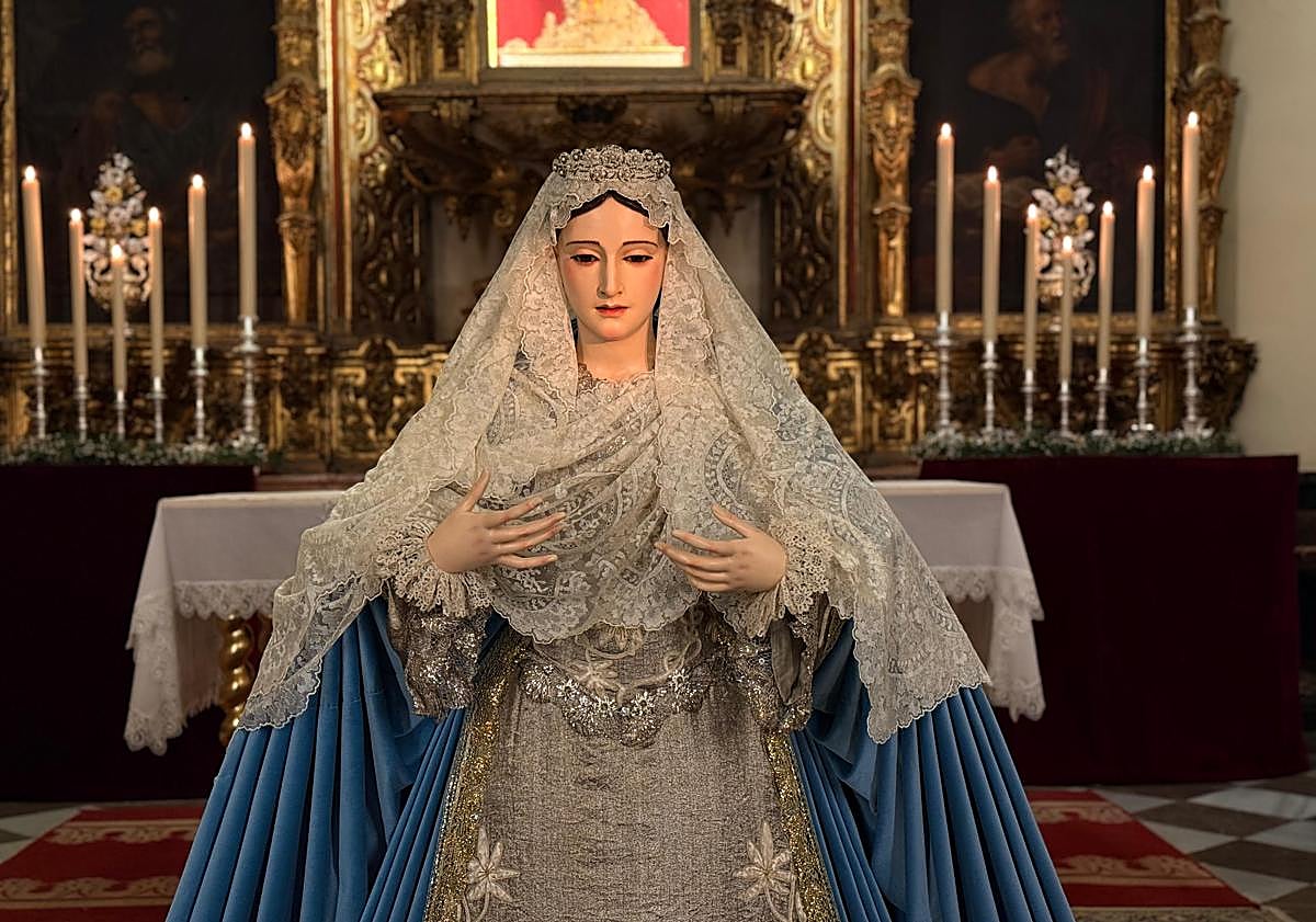 Imagen principal - Las imágenes de la restauración del Señor de la Santa Cena y la Virgen de la Victoria