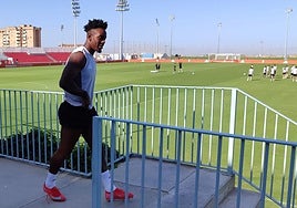 Mohamed Bouldini se incorpora al entrenamiento grupal con el Granada.