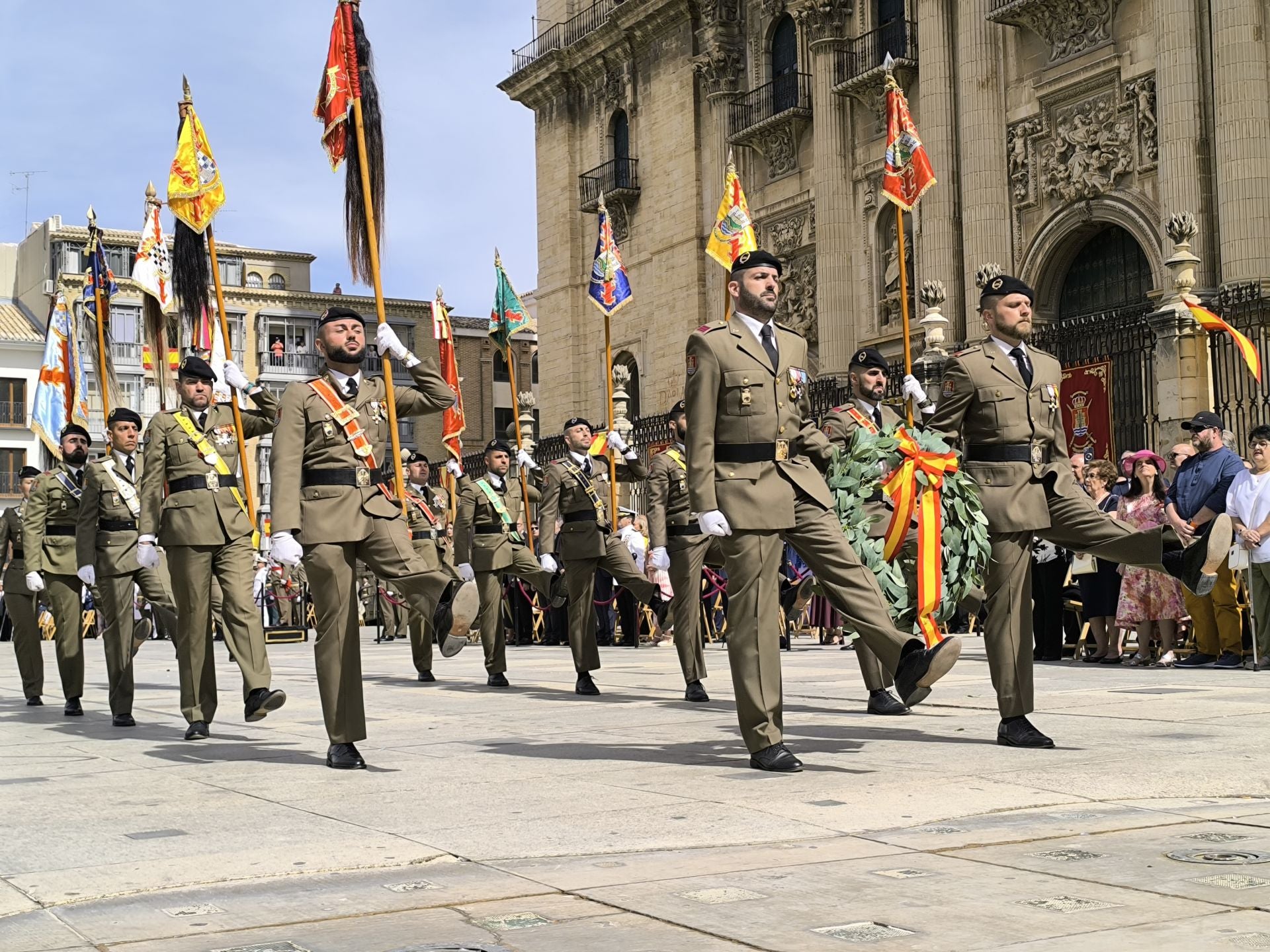 Las imágenes de los 450 civiles que juran bandera en Jaén