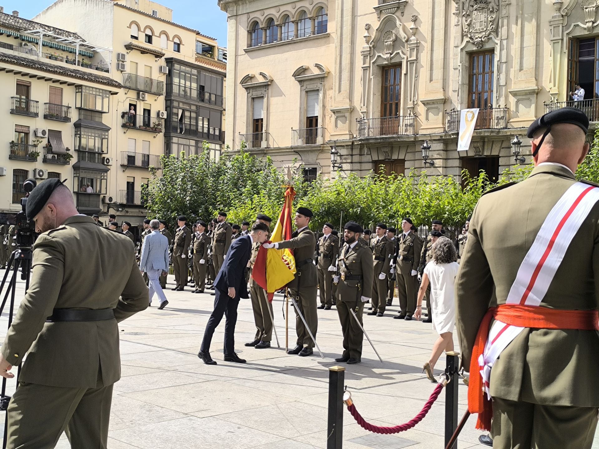 Las imágenes de los 450 civiles que juran bandera en Jaén