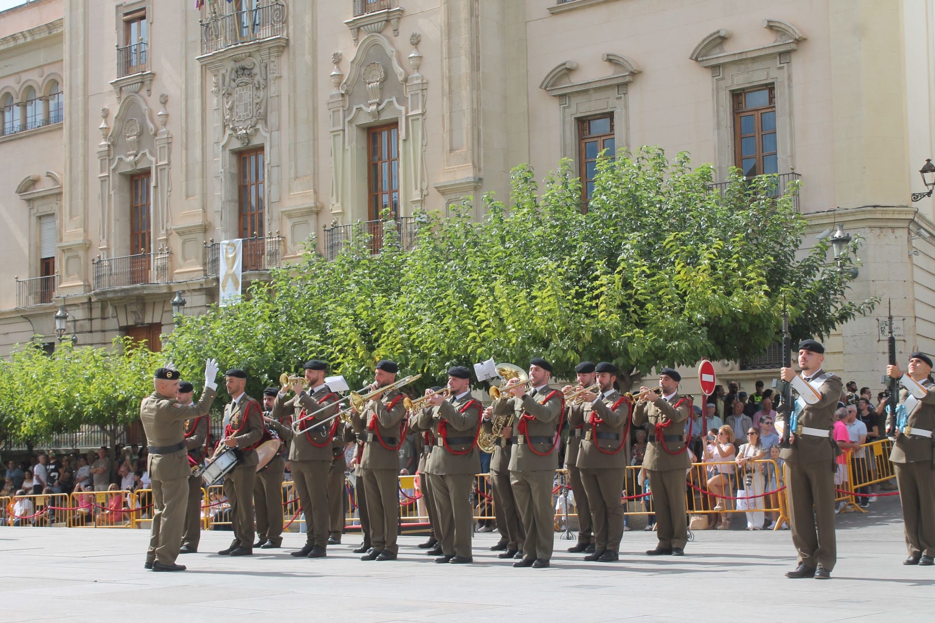 Las imágenes de los 450 civiles que juran bandera en Jaén