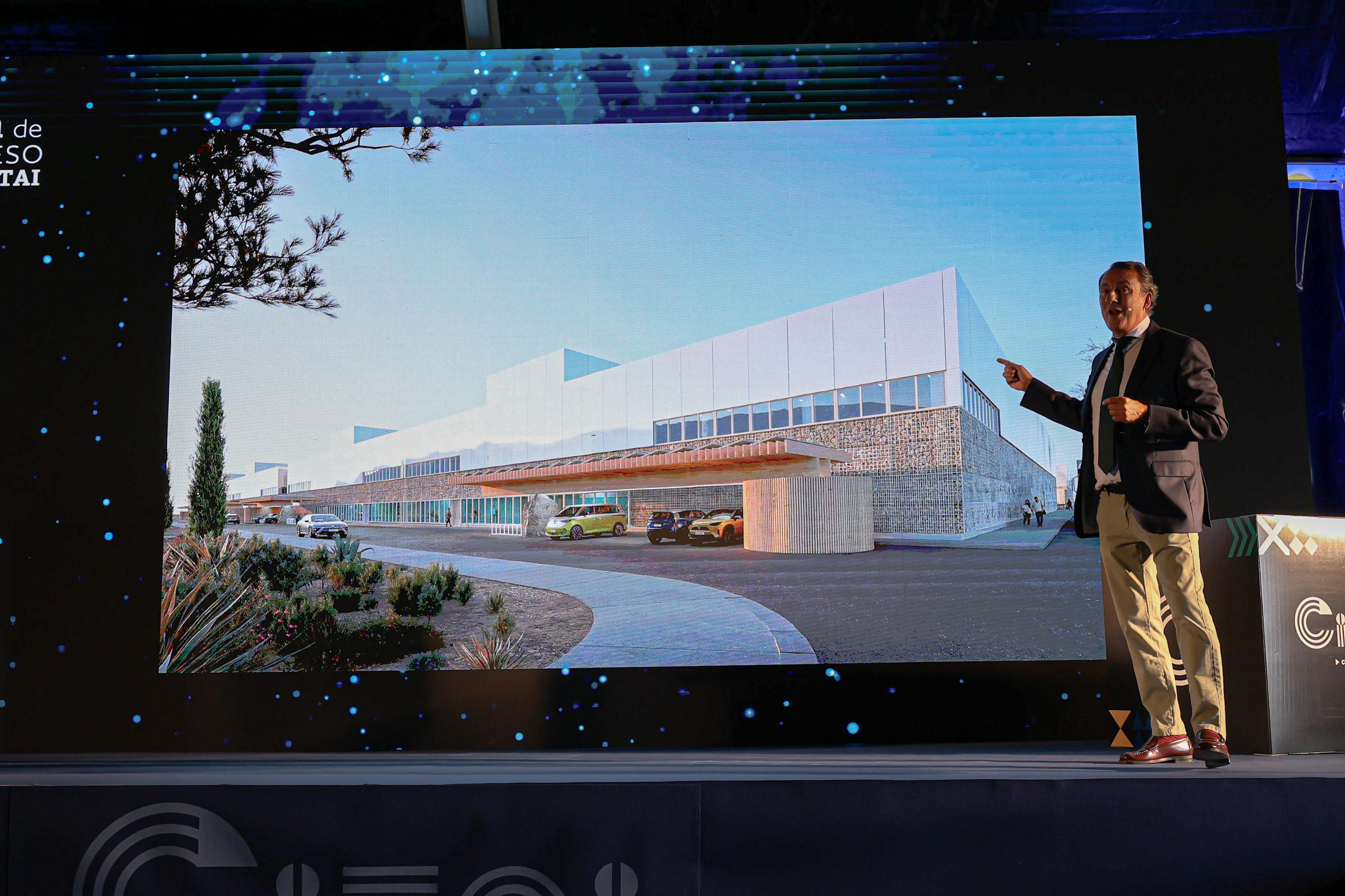 El gerente de la Citai en el momento del anuncio del centro de datos durante la gala.