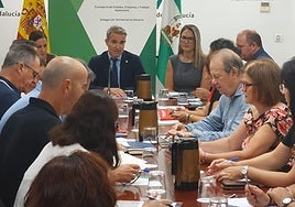 El agro tiene problemas para cubrir puestos de trabajo con 17.000 peones agrícolas en el paro en Almería