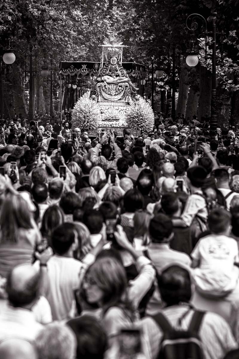 Las imágenes más íntimas de la procesión de la Virgen de las Angustias