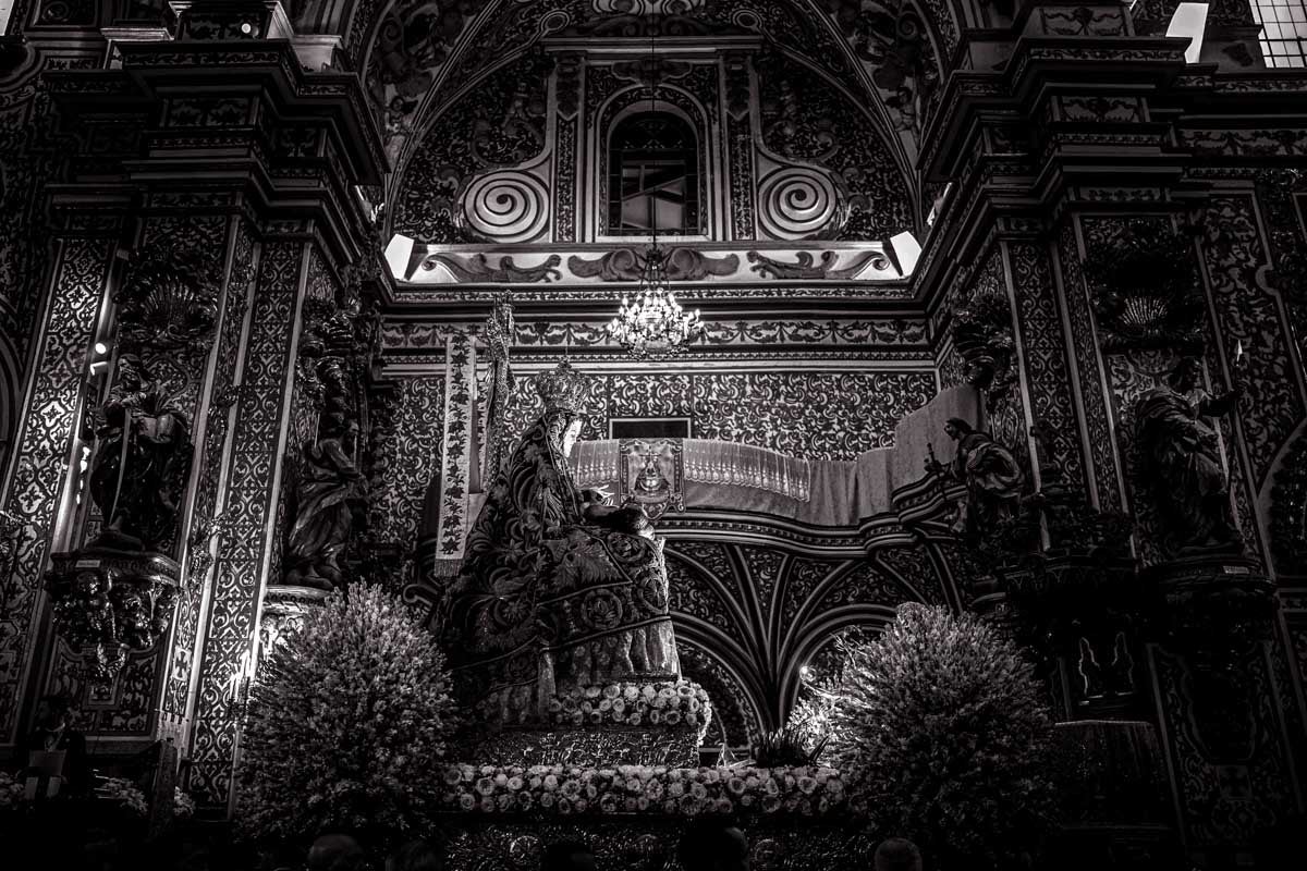 Las imágenes más íntimas de la procesión de la Virgen de las Angustias