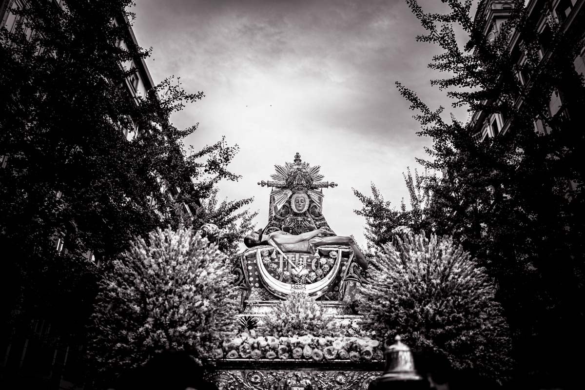 Las imágenes más íntimas de la procesión de la Virgen de las Angustias