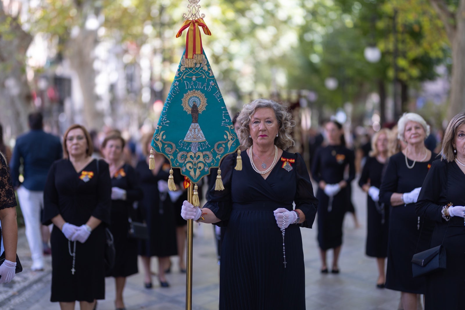 Las imágenes de la procesión de la Patrona por las calles de Granada