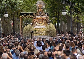 Ambiente en la Carrera de la Virgen.