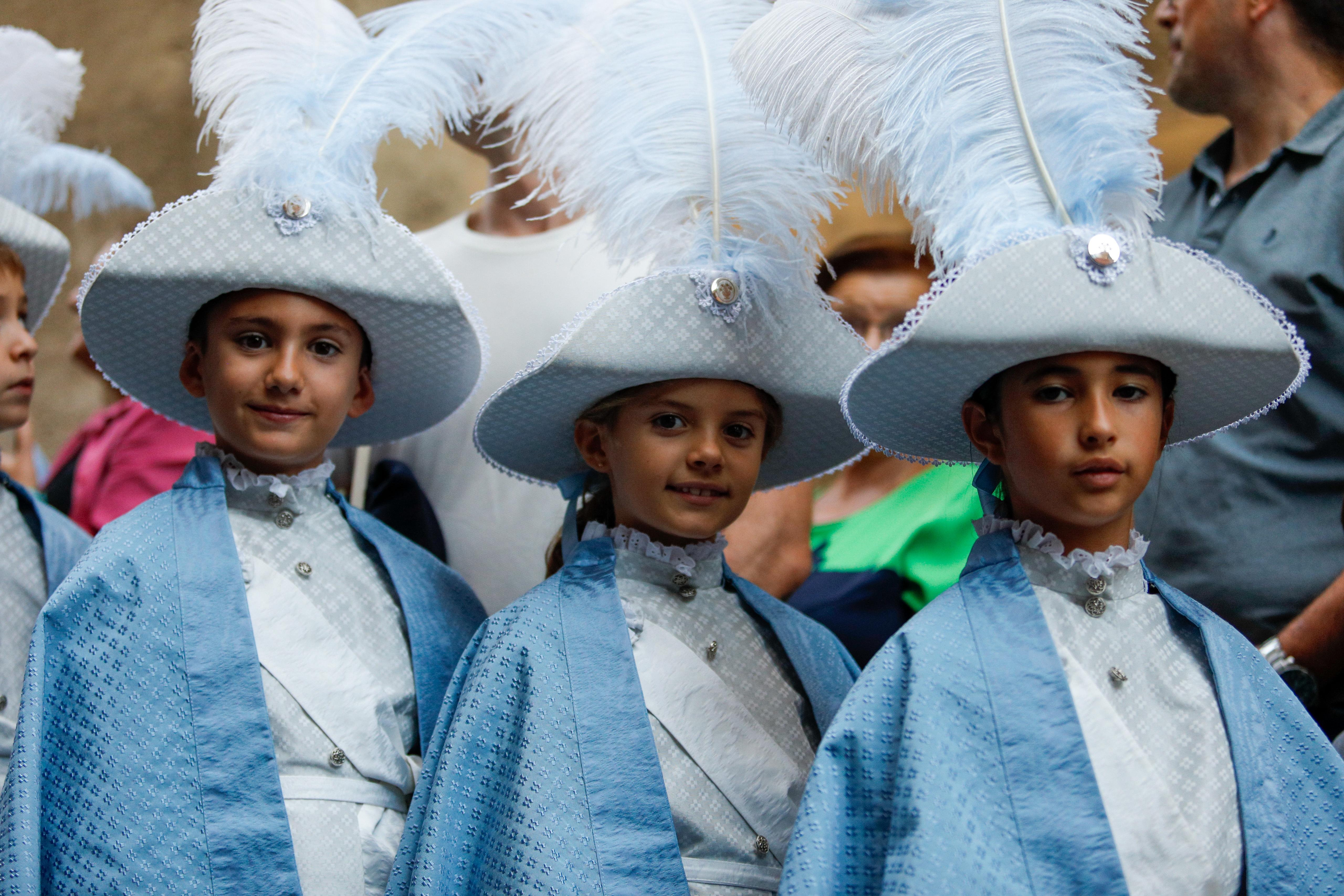 Las imágenes de la procesión de la Patrona por las calles de Granada