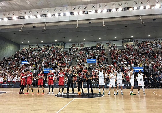 Un partido del Covirán Granada en el Palacio de Deportes.